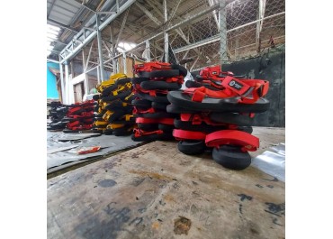 Makloon Alas Kaki Merek Sendiri